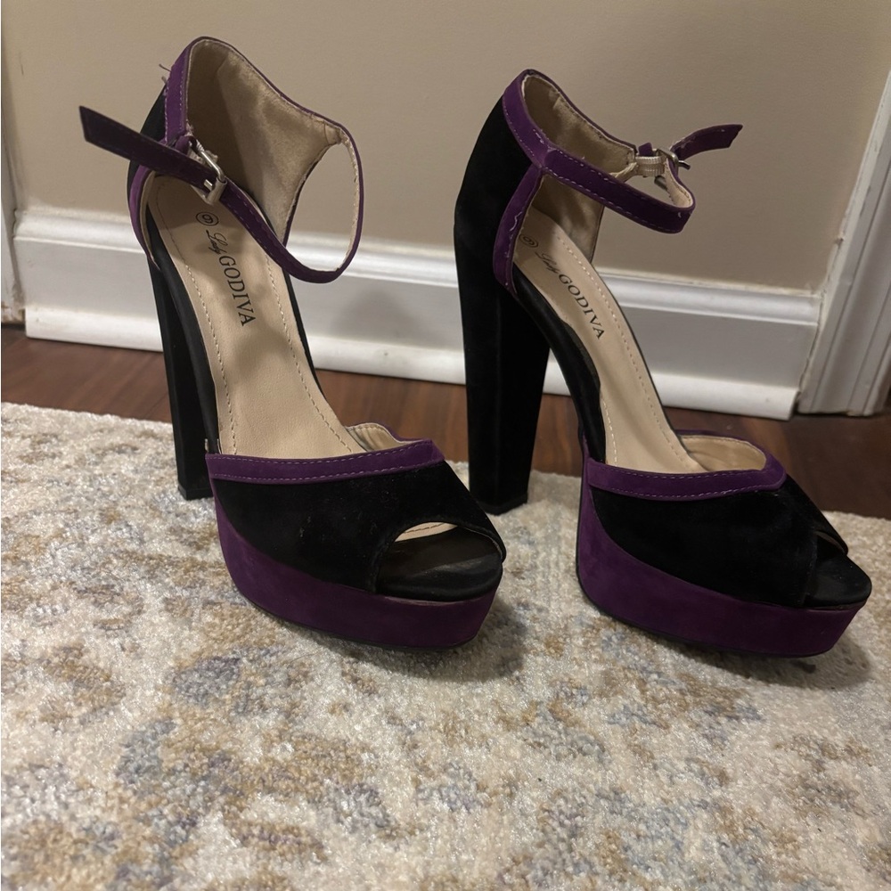 Lady Godiva Heels ❤️- black and purple size 9